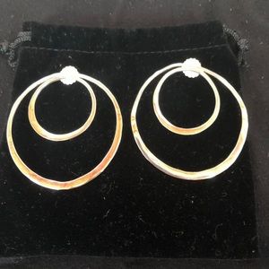 Robert lee Morris double forwarding facing hoop